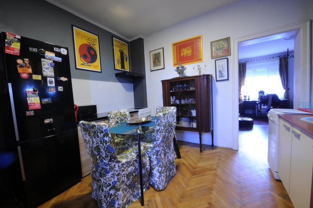 99 Muses Apartments Dordegol ภายนอก รูปภาพ