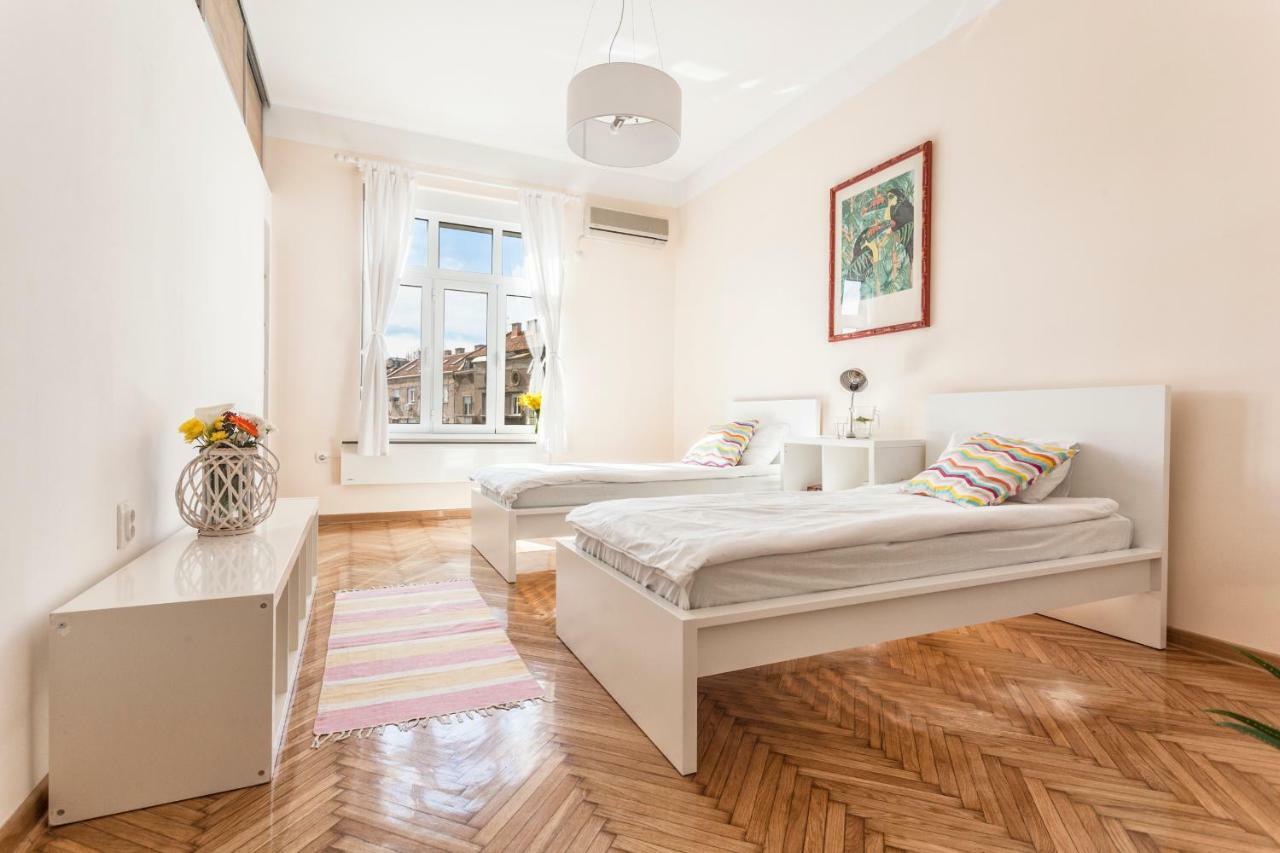 99 Muses Apartments Dordegol ภายนอก รูปภาพ